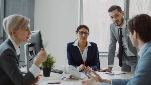 Curso gratuito garante vaga de emprego? Entenda como aumentar suas chances